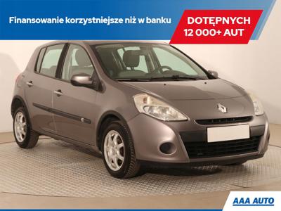 Renault Clio III Hatchback 3d Phase II 1.2 16v 75KM 2011