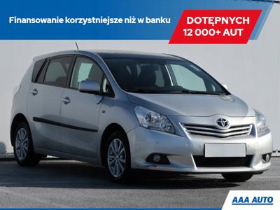 Toyota Verso Minivan 2.0 D-4D 126KM 2011