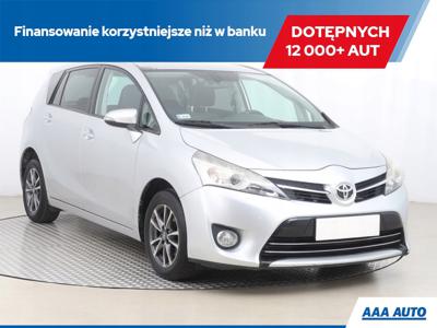 Toyota Verso Minivan Facelifting 2.0 D-4D 124KM 2013