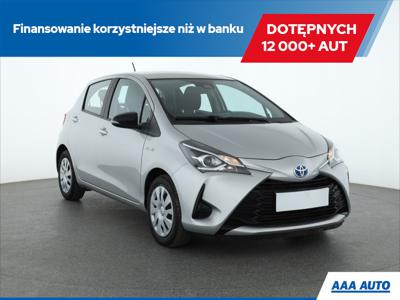 Toyota Yaris III Hatchback 5d Facelifting 2017 1.5 Hybrid 100KM 2018