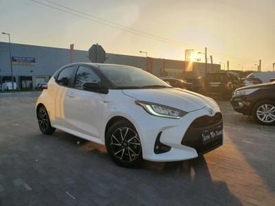 Toyota Yaris IV Hatchback 1.5 Dynamic Force 125KM 2021