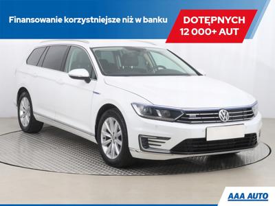 Volkswagen Passat B8 GTE Variant 1.4 TSI Plug-In-Hybrid 218KM 2016