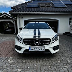 Mercedes-Benz GLA 180 AMG Line