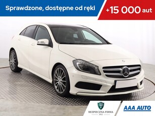 Mercedes Klasa A W176 Hatchback 5d Facelifting 180 122KM 2015