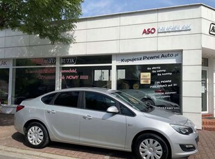 Opel Astra J Sedan 1.4 Turbo ECOTEC 140KM 2018