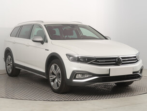 Volkswagen Passat 2022 2.0 TSI 26564km Kombi