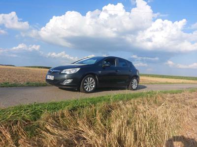 Opel Astra J 2012 r. 1.4.140 KM