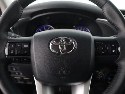 Toyota Hilux 2018 2.4 D