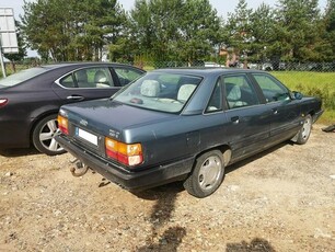 Audi 100 2.0 LPG sedan 1985 r Tanie Auta SCS Białystok Fasty