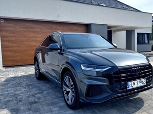 Audi Q8 55 TFSI quattro tiptronic