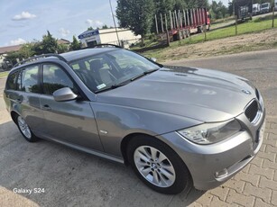 BMW Seria 3 318i