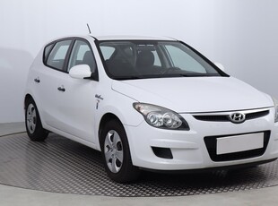 Hyundai i30 I , Klima, Parktronic, Podgrzewane siedzienia