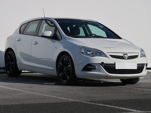 Opel Astra J , Klimatronic, Tempomat, Parktronic, Podgrzewane siedzienia