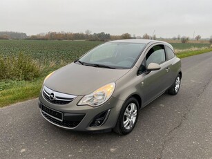 Opel Corsa 1.2 16V 111