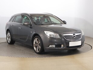 Opel Insignia , Skóra, Navi, Klimatronic, Tempomat, Parktronic