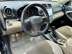 Toyota RAV-4 2.0 i benzyna executive 4x4 lift