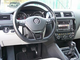 Volkswagen Jetta 1,4 TSI SALON PL. Highline