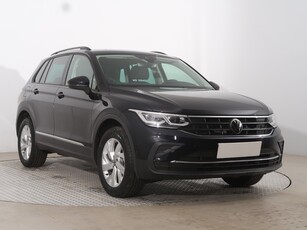 Volkswagen Tiguan Serwis ASO, DSG, VAT 23%, Klimatronic, Tempomat, Parktronic,