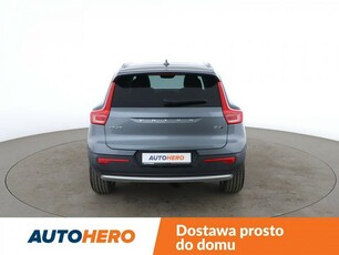 Volvo XC 40 FV23 D4 Automat AWD Momentum Panorama Navi Tempomat Grzane Fotele LED