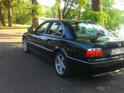 Sprzedam bmw 728i