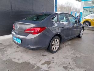 Opel Astra 2016 1.6 16V 206646km Sedan