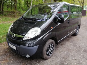 Opel Vivaro I 9-osobowy ,automat ,serwis ,doinwestowany