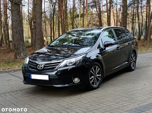 Używany Toyota Avensis 2013