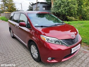 Używany Toyota Sienna 2016