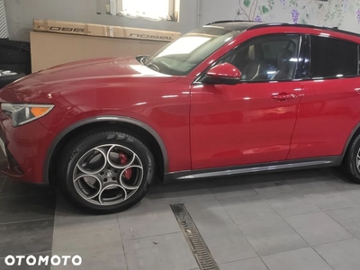 Alfa Romeo Stelvio 2.0 Turbo 16V AT8-Q4 Ti