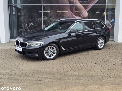 BMW Seria 5 520i mHEV