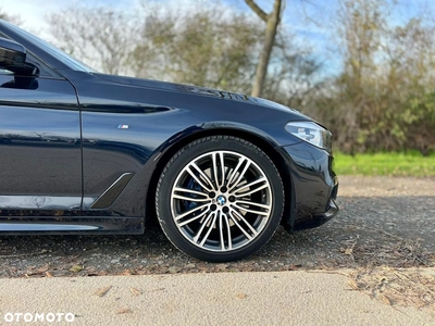 BMW Seria 5 530d xDrive M Sport sport