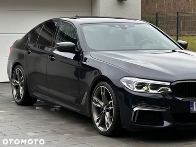 BMW Seria 5 M550i xDrive sport