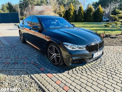 BMW Seria 7 750i xDrive