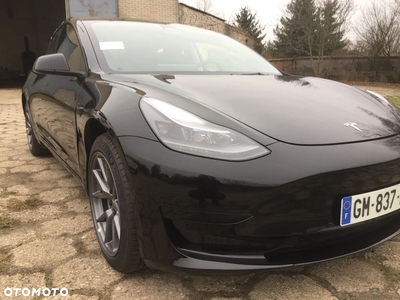 Tesla Model 3 Langstreckenbatterie Hinterradantrieb