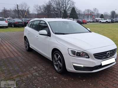 Volvo V60 I