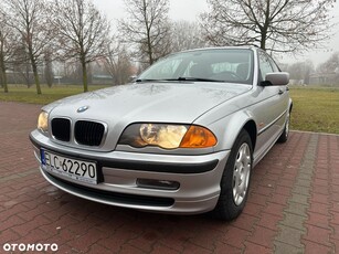 BMW Seria 3 318i