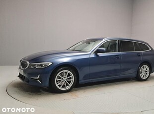 BMW Seria 3 320d xDrive Luxury Line