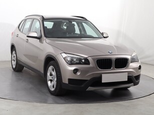 BMW X1 I (E84) , 184 KM, Navi, Klimatronic, Tempomat, Parktronic,