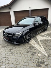 Mercedes-Benz Klasa C 220 d T 9G-TRONIC AMG Line