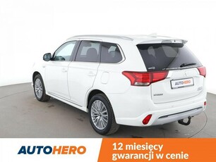 Mitsubishi Outlander PHEV automat 4x4 kamera alcantara navi hak tempomat