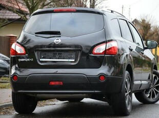 Nissan Qashqai+2 Czarny Opłacony 2.0i 16V Lift 7 Foteli Navi Panorama Klimatronik Alu