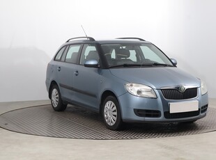 Skoda Fabia II , GAZ, Klima, Tempomat, Parktronic, Podgrzewane siedzienia