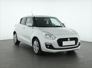 Suzuki Swift V , Salon Polska, Serwis ASO, Klima, Podgrzewane siedzienia