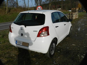 Toyota Yaris 1,0 właściciel sprzedam