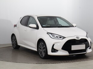 Toyota Yaris IV , Salon Polska, Serwis ASO, Automat, Skóra, Klimatronic,