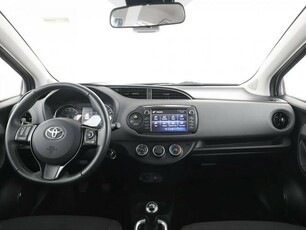 Toyota Yaris klimatyzacja multifunkcja navigacja kamera cofania