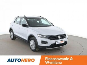 Volkswagen T-Roc full LED virtual cocpit navi klima auto czujniki parkowania