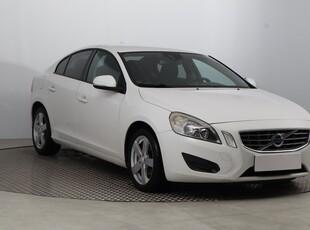 Volvo S60 II , Klimatronic, Tempomat, Parktronic,ALU