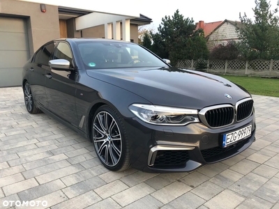 BMW Seria 5 M550i xDrive sport