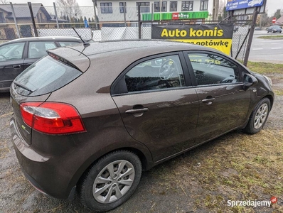 Kia Rio 1.2 benzyna model 2013